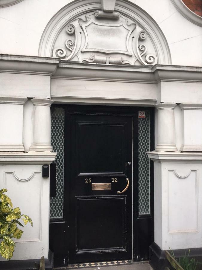 דירות לונדון Stunning 2 Bed Flat Shepherds Bush מראה חיצוני תמונה