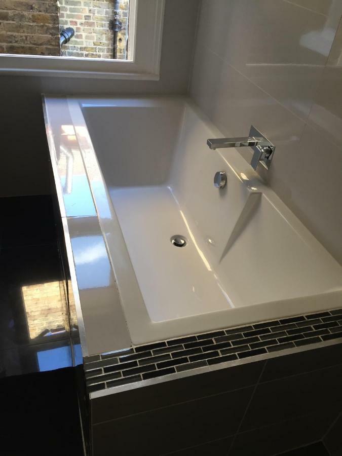 דירות לונדון Stunning 2 Bed Flat Shepherds Bush מראה חיצוני תמונה